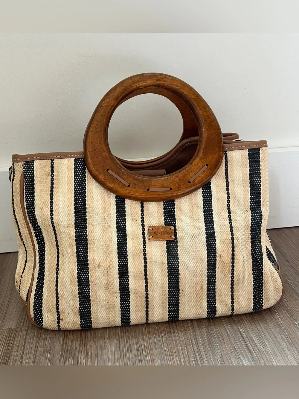 Relic Straw Tote Wood Handle Striped Resort Beach Bag purse handbag